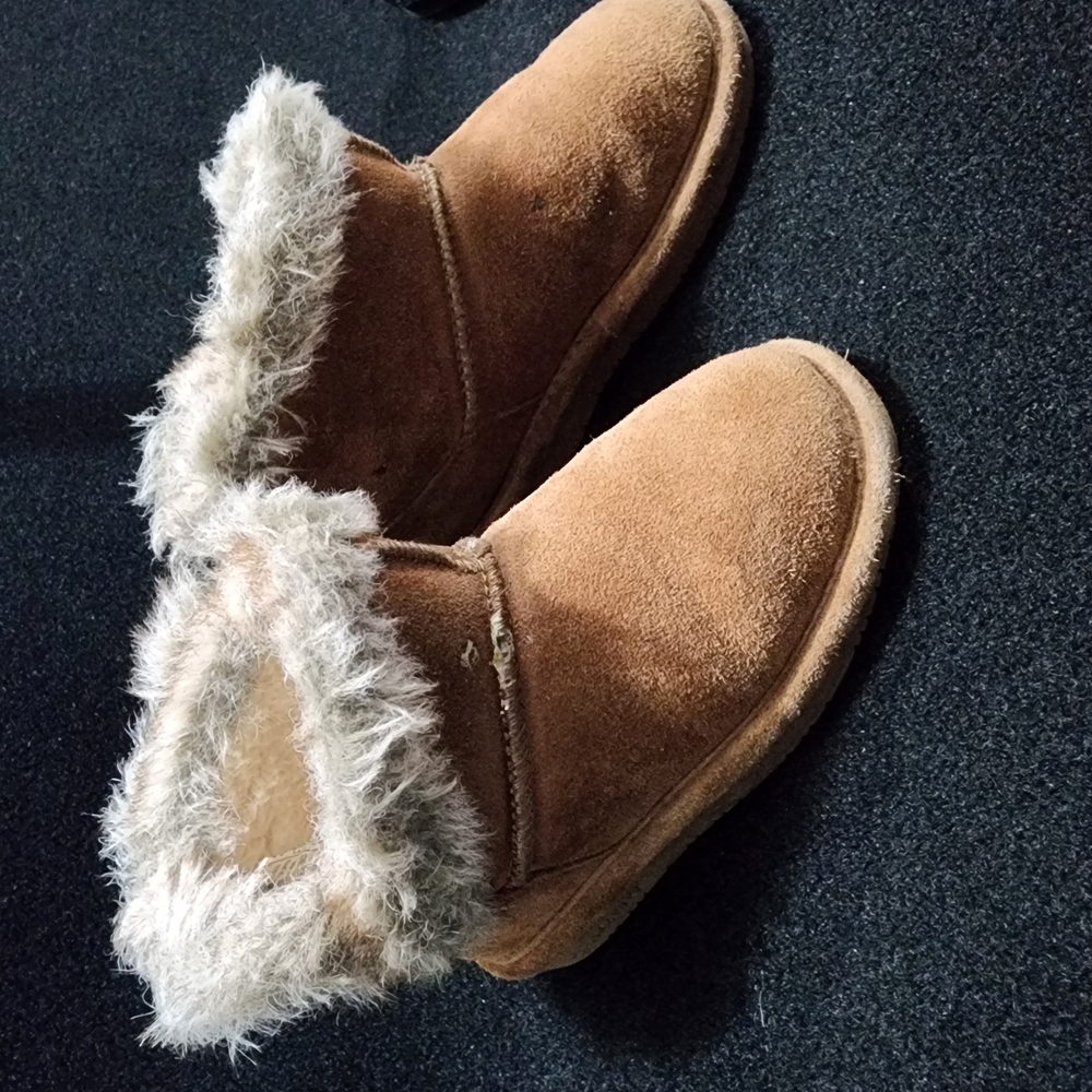 Cozy Tan Fur-Lined Boots